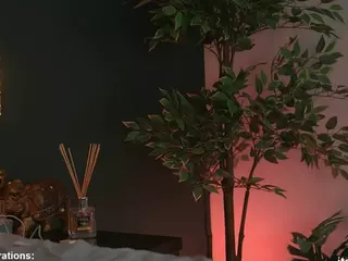 AlyonaqueenX's Live Sex Cam Show