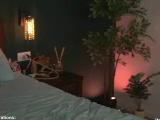 AlyonaqueenX's Live Sex Cam Show