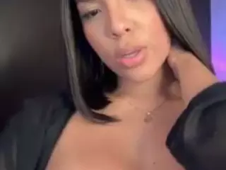 AntonellaMorelli's Live Sex Cam Show