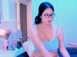 CristalBenet's Live Sex Cam Show