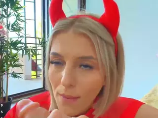 AlicePirss's Live Sex Cam Show