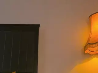 Yanira's Live Sex Cam Show