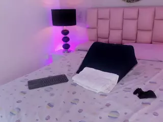 Ashley-Bruce's Live Sex Cam Show