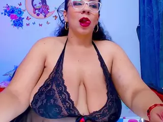 Lyalatin4's Live Sex Cam Show