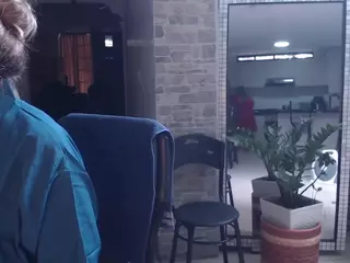 lupita and sarai's Live Sex Cam Show
