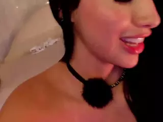 charlottee-08's Live Sex Cam Show