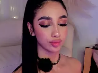 charlottee-08's Live Sex Cam Show