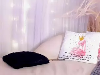 charlottee-08's Live Sex Cam Show