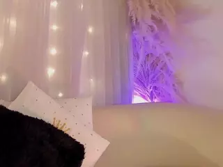 charlottee-08's Live Sex Cam Show
