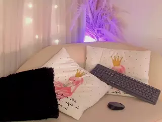 charlottee-08's Live Sex Cam Show