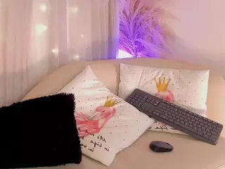 charlottee-08's Live Sex Cam Show