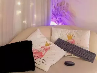 charlottee-08's Live Sex Cam Show