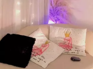 charlottee-08's Live Sex Cam Show