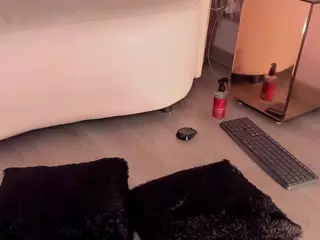 charlottee-08's Live Sex Cam Show