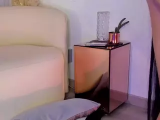 charlottee-08's Live Sex Cam Show