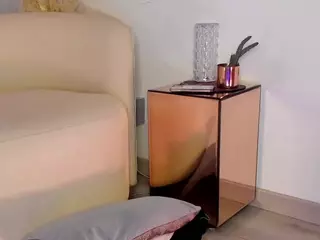 charlottee-08's Live Sex Cam Show