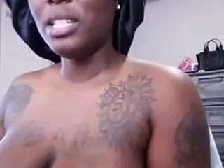 DarkBrownin14's Live Sex Cam Show