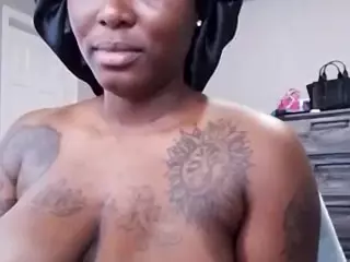 DarkBrownin14's Live Sex Cam Show
