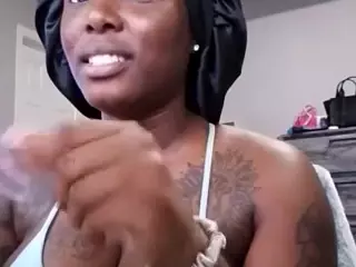 DarkBrownin14's Live Sex Cam Show