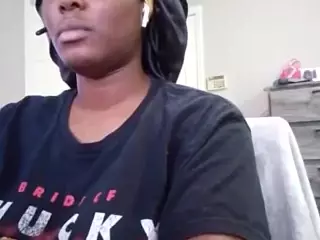 DarkBrownin14's Live Sex Cam Show