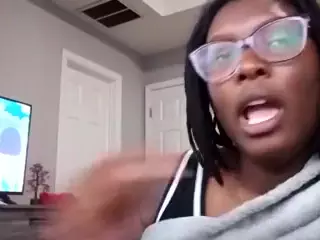 DarkBrownin14's Live Sex Cam Show