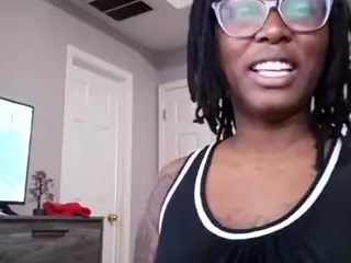 DarkBrownin14's Live Sex Cam Show
