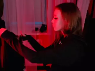 SelenaCuute's Live Sex Cam Show