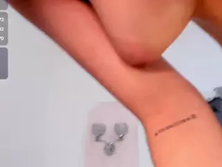 cameronn69's Live Sex Cam Show
