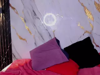 sofyqueen's Live Sex Cam Show