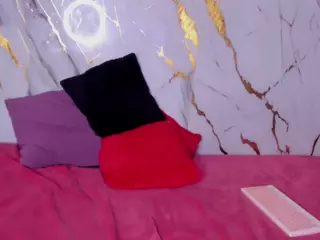 sofyqueen's Live Sex Cam Show