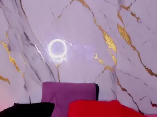 sofyqueen's Live Sex Cam Show