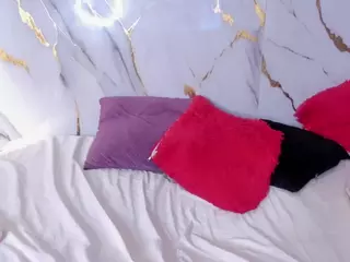 sofyqueen's Live Sex Cam Show