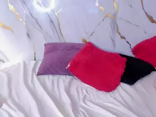 sofyqueen's Live Sex Cam Show