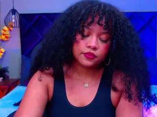 Aisha Evans's Live Sex Cam Show