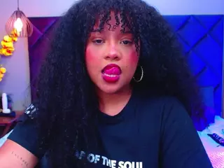 Aisha Evans's Live Sex Cam Show