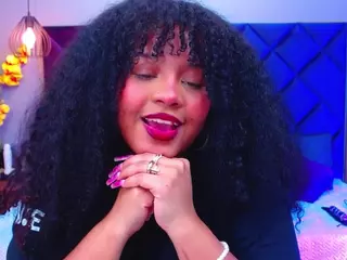 Aisha Evans's Live Sex Cam Show