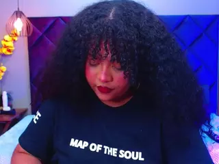 Aisha Evans's Live Sex Cam Show