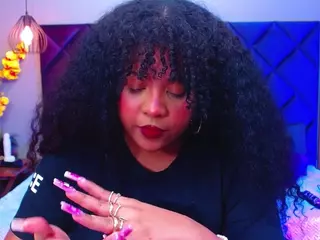 Aisha Evans's Live Sex Cam Show