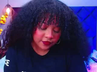 Aisha Evans's Live Sex Cam Show