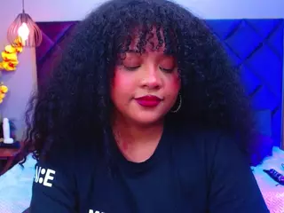 Aisha Evans's Live Sex Cam Show