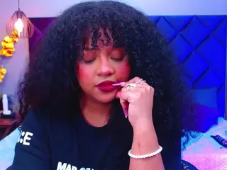 Aisha Evans's Live Sex Cam Show