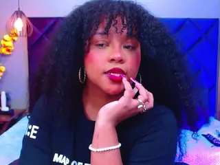 Aisha Evans's Live Sex Cam Show