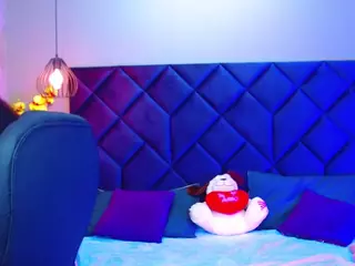 Aisha Evans's Live Sex Cam Show