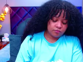 Aisha Evans's Live Sex Cam Show