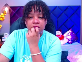 Aisha Evans's Live Sex Cam Show