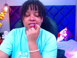 Aisha Evans's Live Sex Cam Show