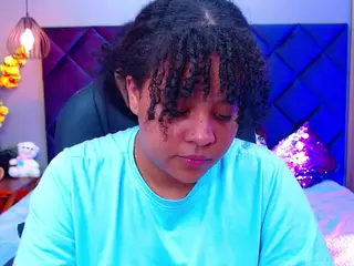 Aisha Evans's Live Sex Cam Show