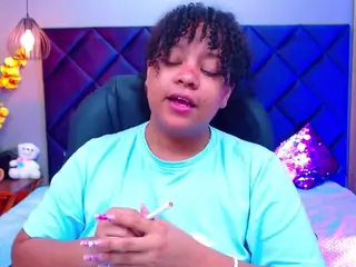 Aisha Evans's Live Sex Cam Show