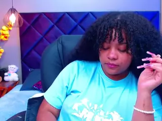 Aisha Evans's Live Sex Cam Show