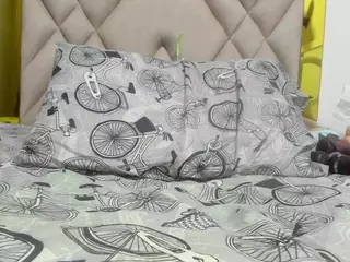 arianaSpate's Live Sex Cam Show